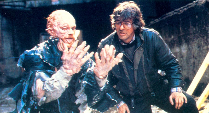 Illustration for article titled Behind-the-scenes RoboCop photos show off the goofier side of dystopian Detroit